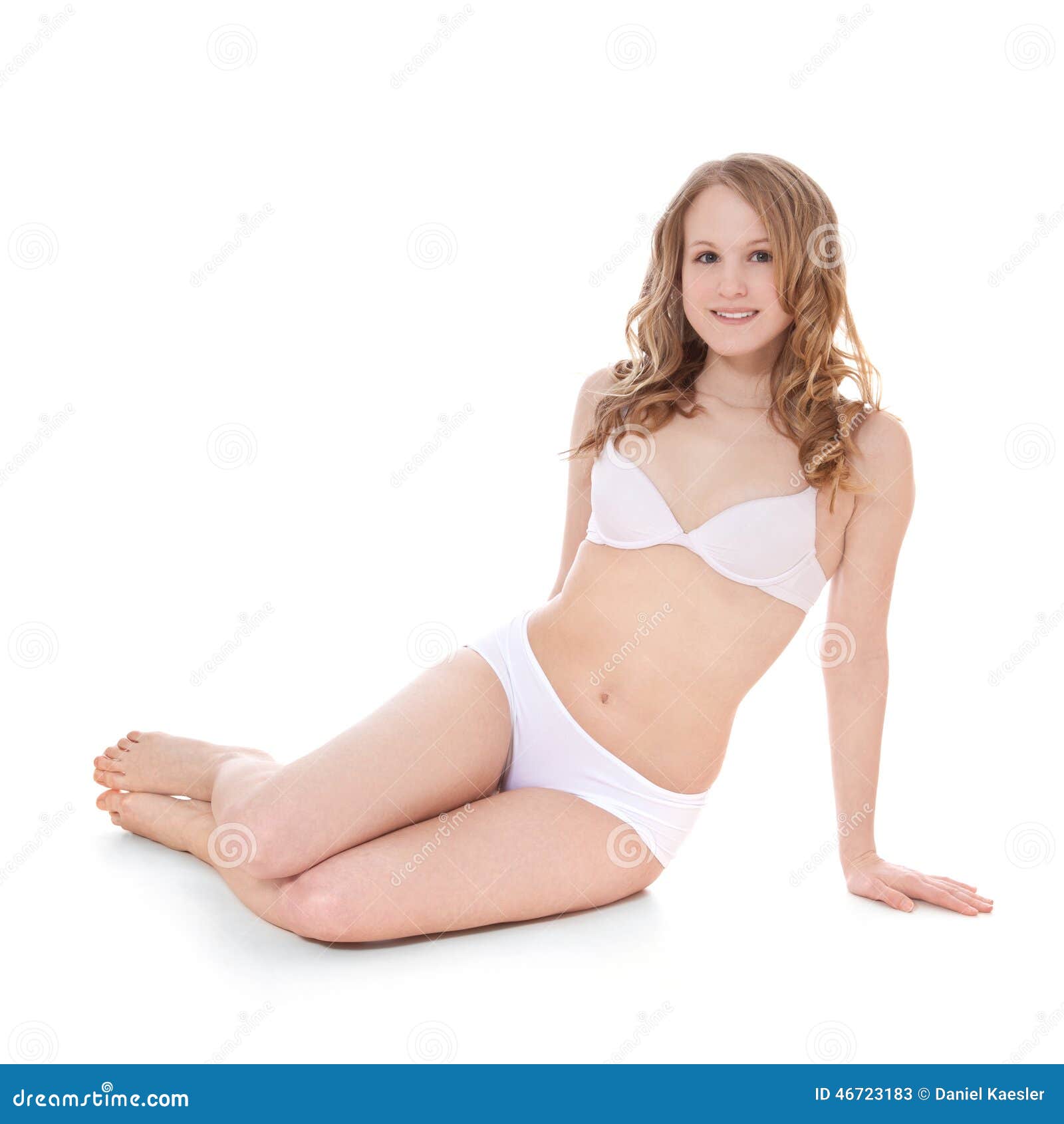 carla billingsley recommends emma stone bikini photoshoot pic