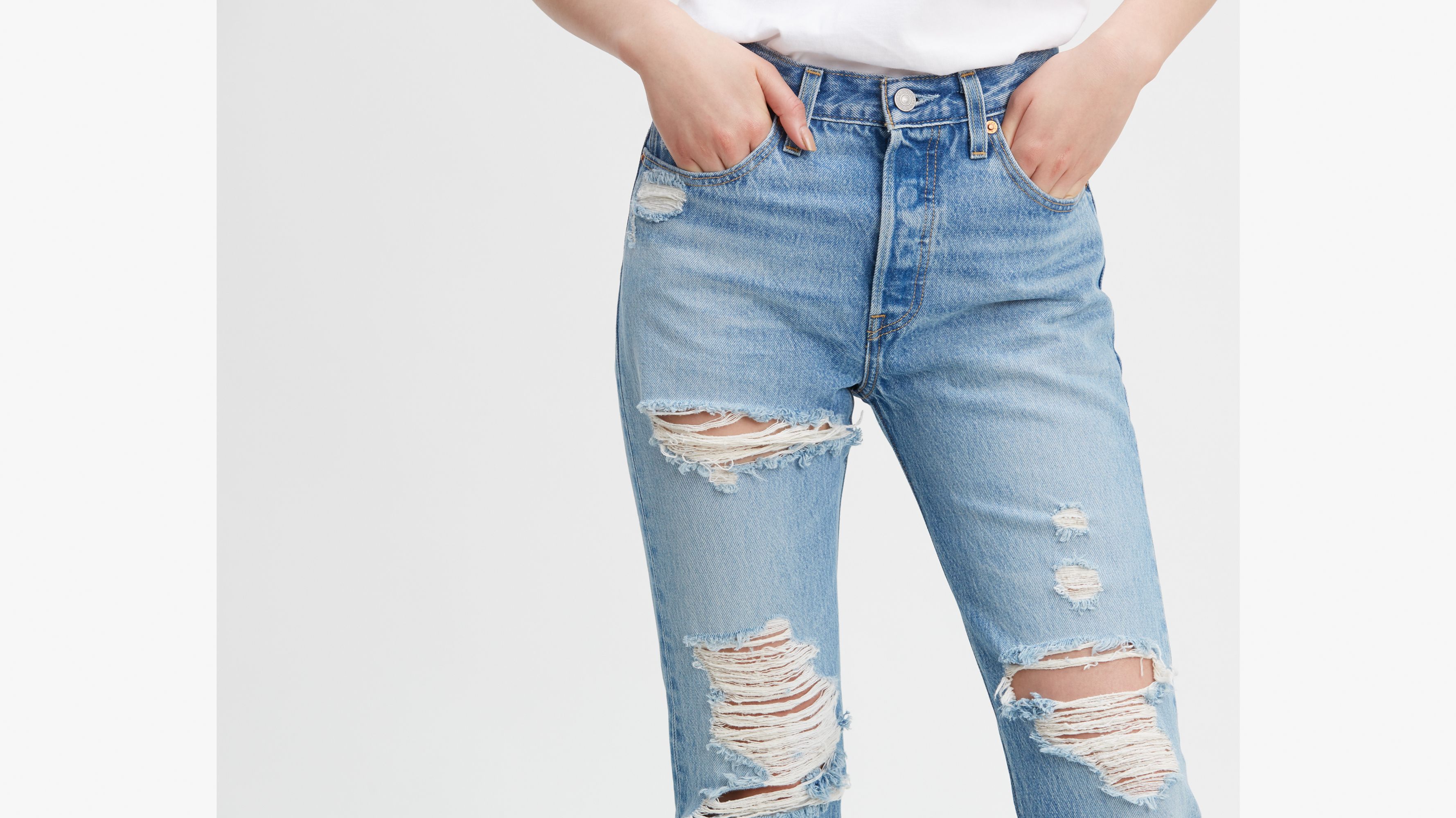 courtney norcross add levis ripped jeans photo