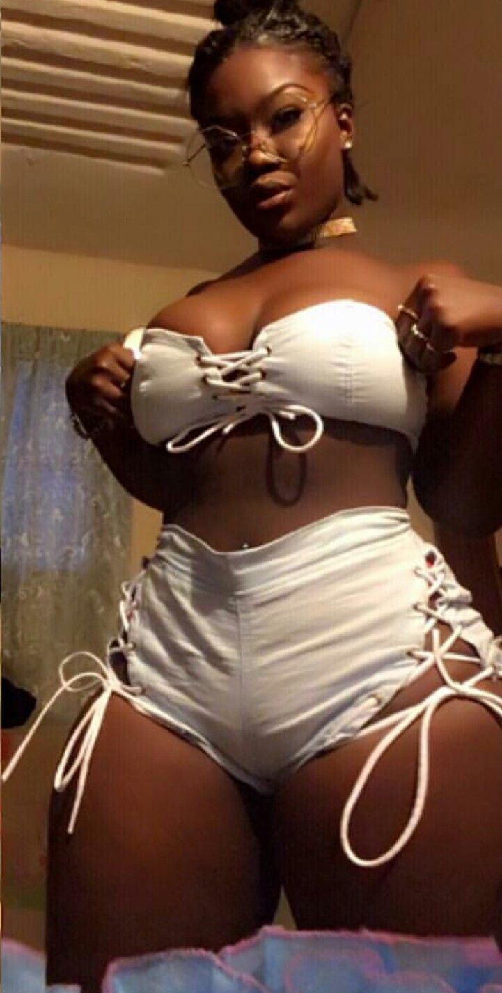 debbie sitar recommends thick and curvy ebony pic