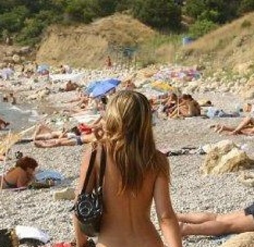 adam postal add photo nude on public beach