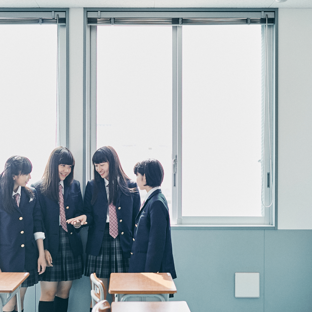 japanese school girls pissing