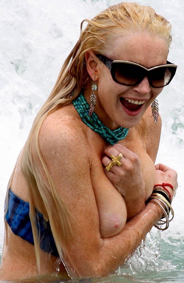 chatrin rita recommends lindsay lohan hot naked pic