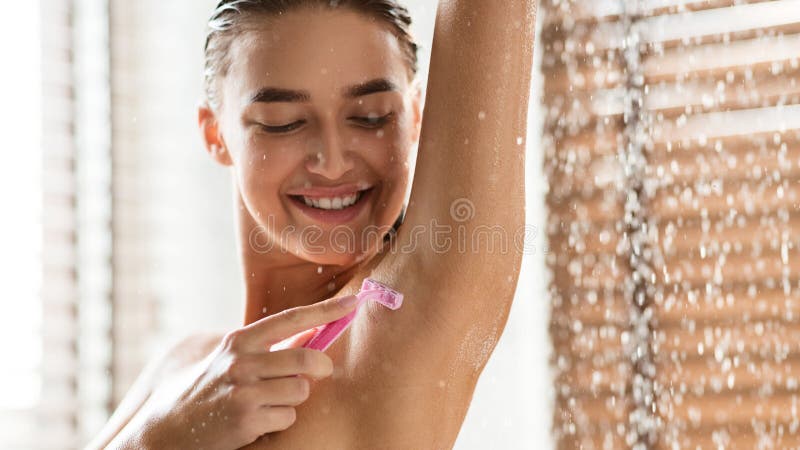 carol blount add photo women shaving in shower