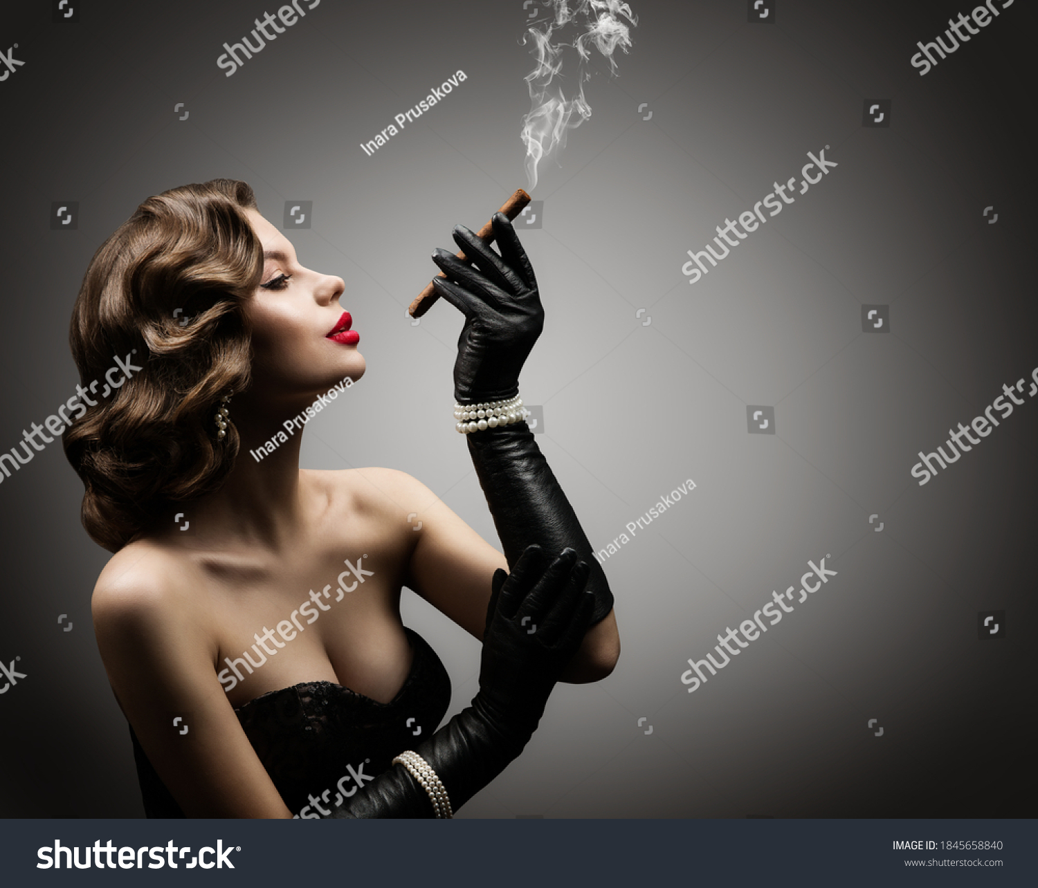 Naked Women Smoking Cigars brothers load