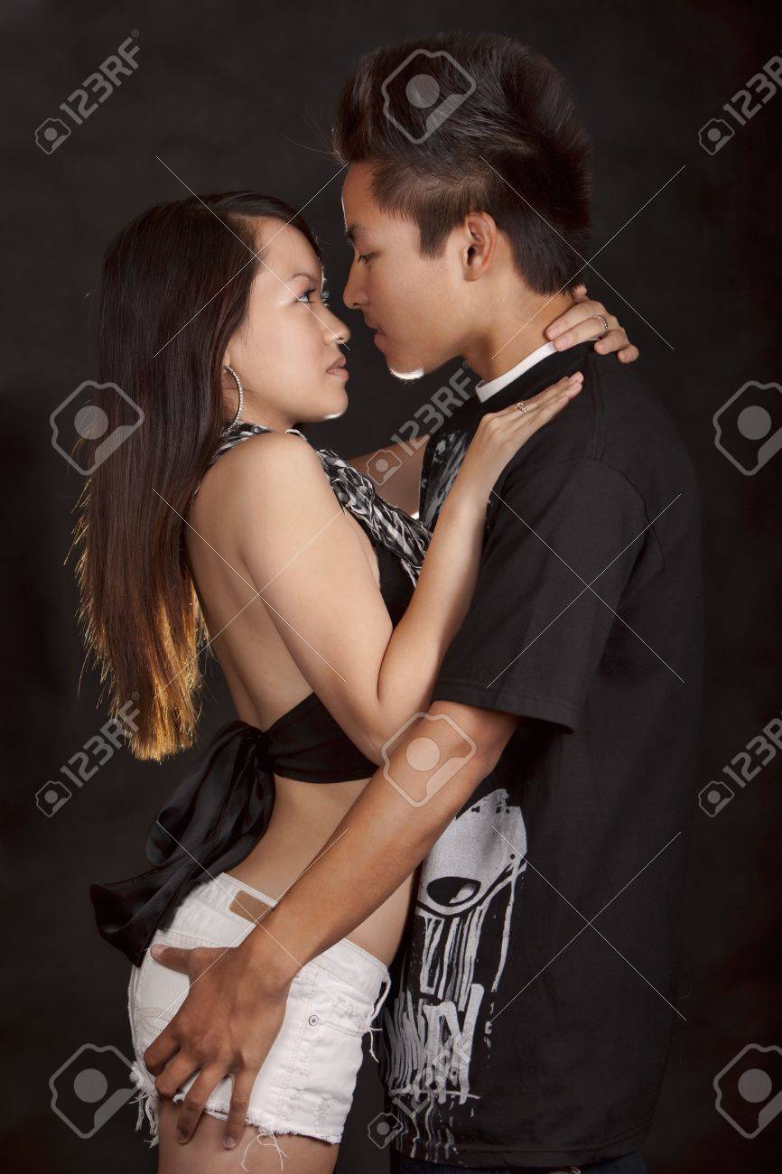 andy lindholm recommends asian couples making out pic