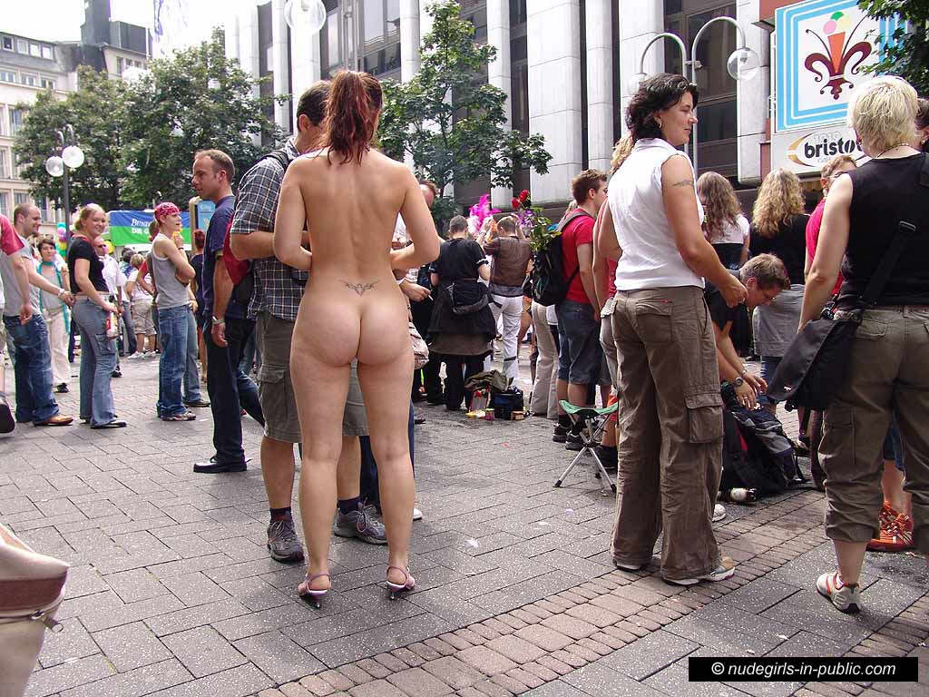 nudegirls in public