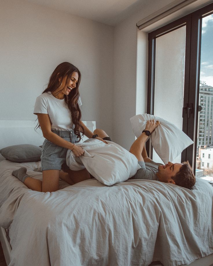 aeron santos recommends couple bedroom photoshoot ideas pic