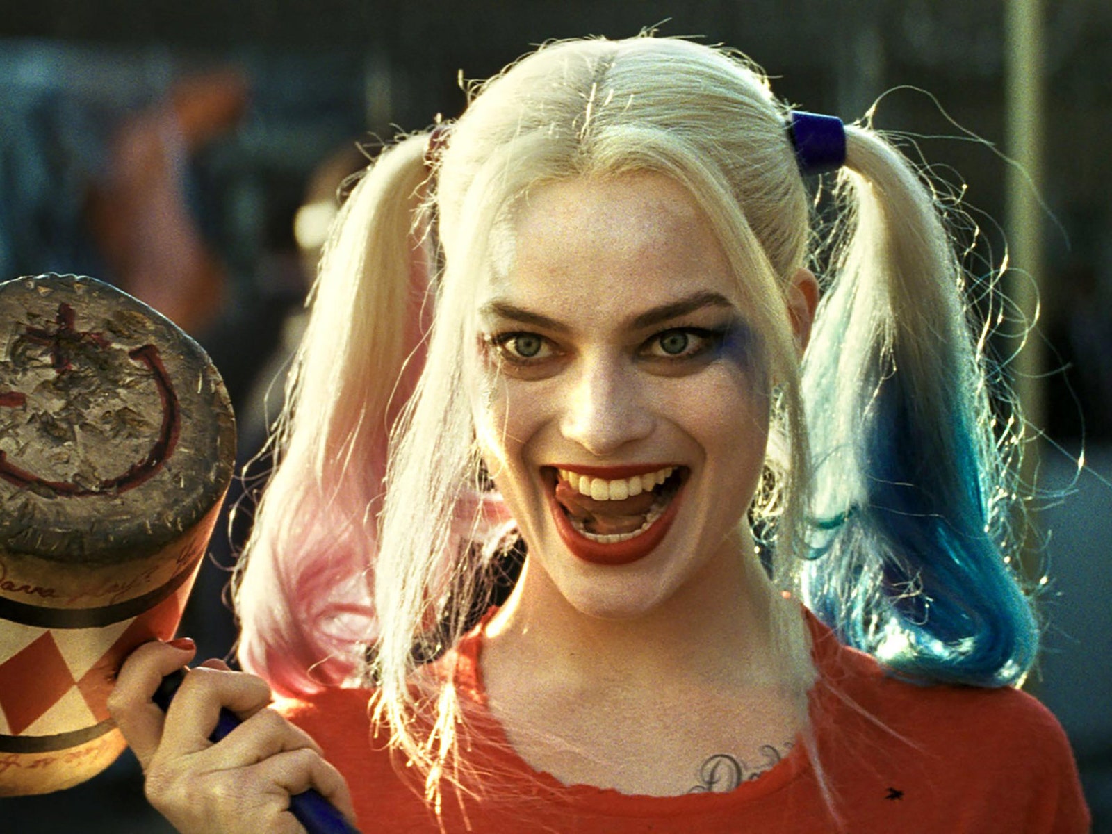 damian phipps share google show me a picture of harley quinn photos