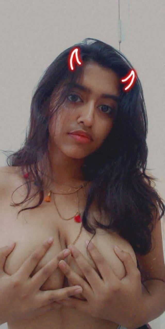 brett jessen recommends indian girlfriend nude pic