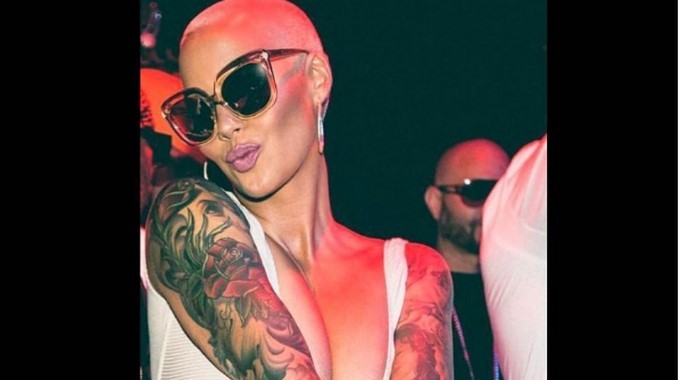 adrian snell recommends amber rose al desnudo pic