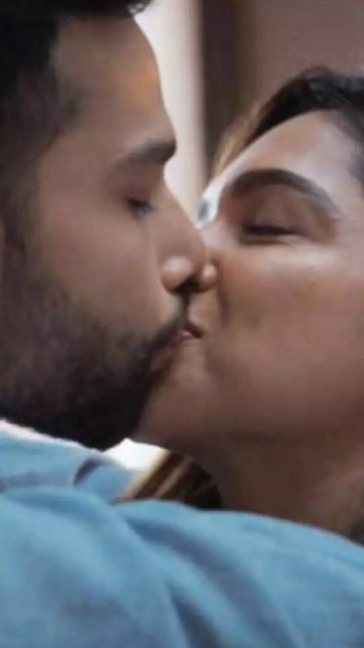 anas ziad recommends deepika padukone hot kiss pic