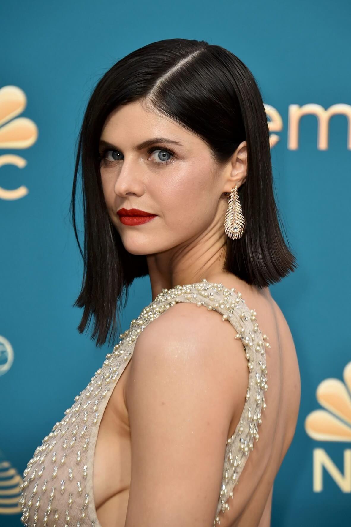 conrad goeringer recommends Alexandra Daddario Big Boobs