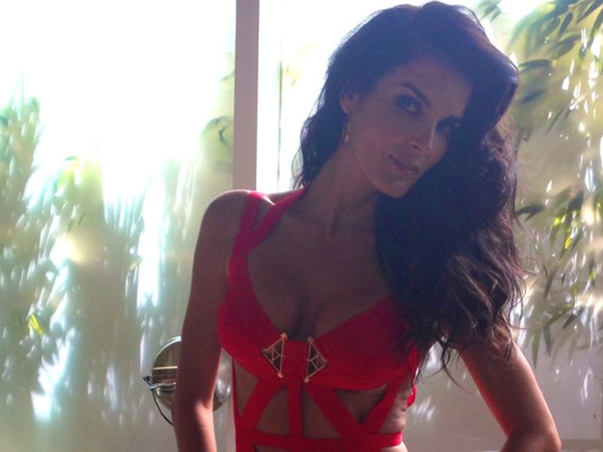 clare samuels recommends Angie Harmon Hot Pictures