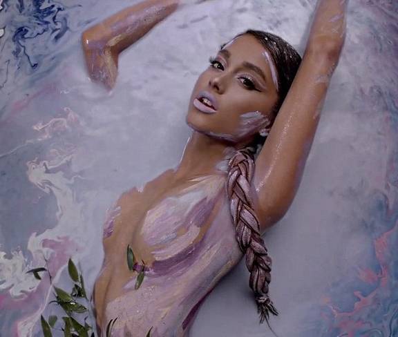 alyssa jacobs recommends ariana grande completely naked pic