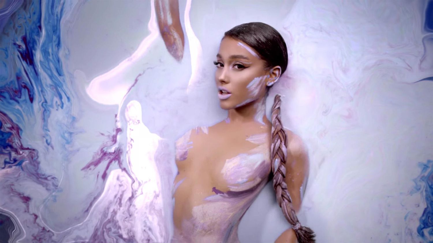 ariana grande nuds