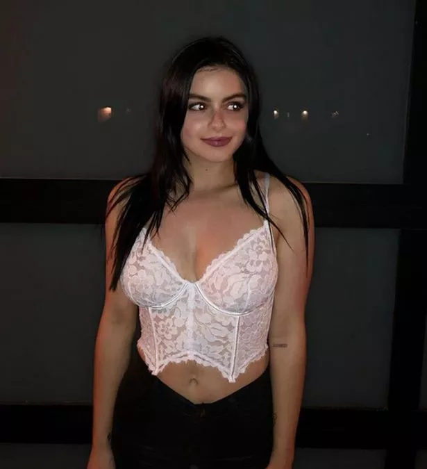 chelsea young add ariel winter hot sex photo