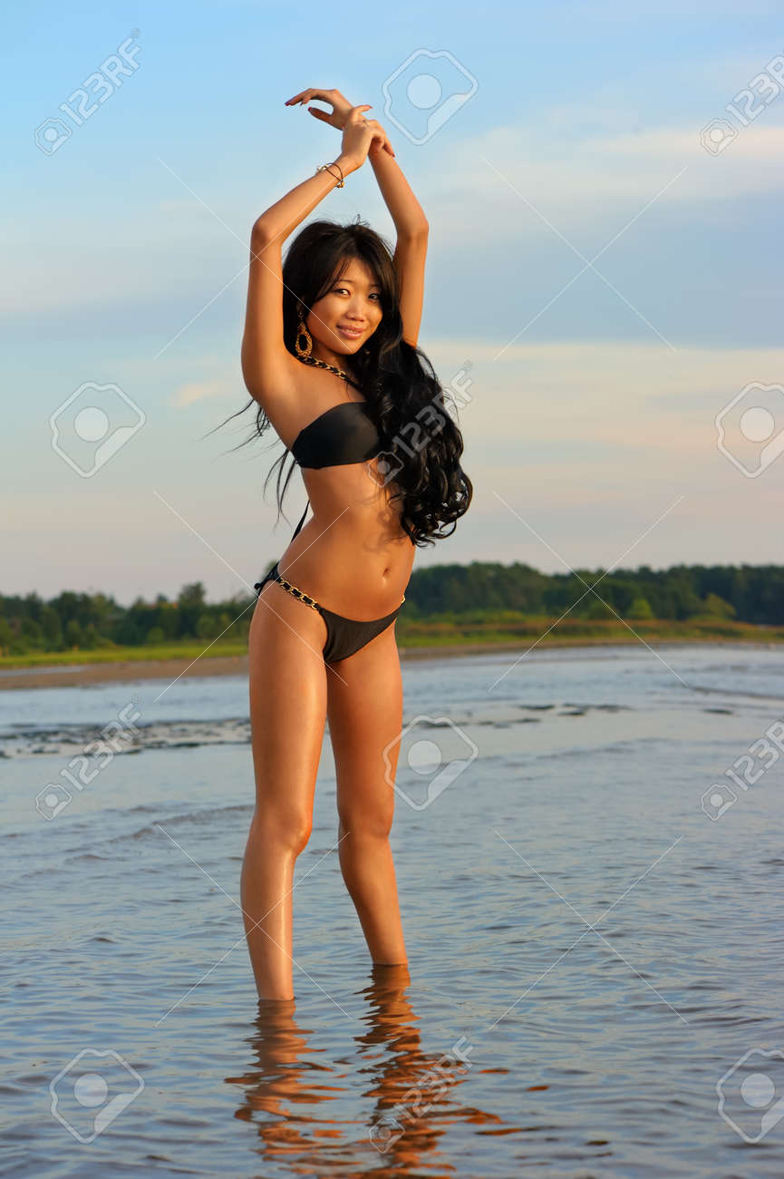caroline zibell share asian babes in bikinis photos