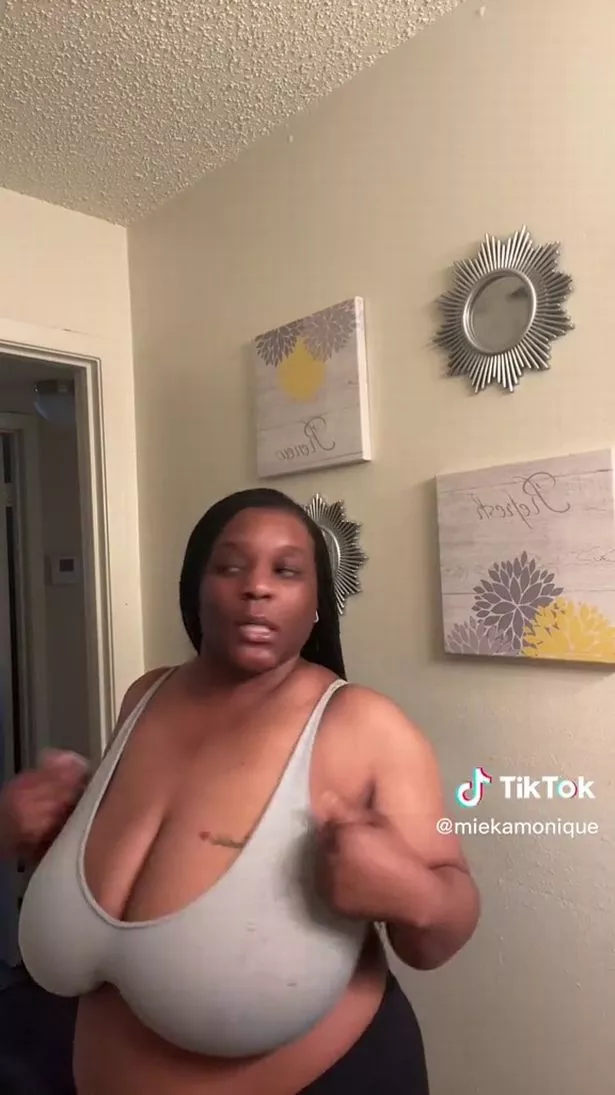 Natural J Cup Breasts on mompov