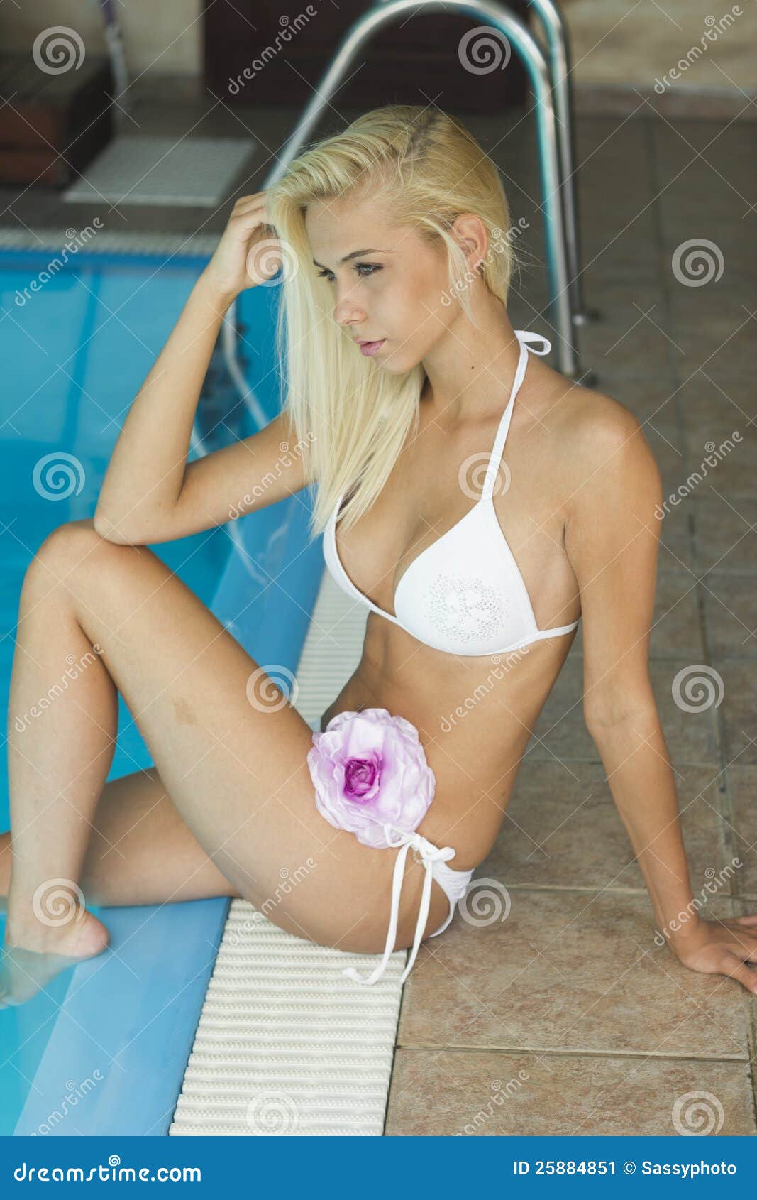 Hot Young Blond Sex handjob pmv