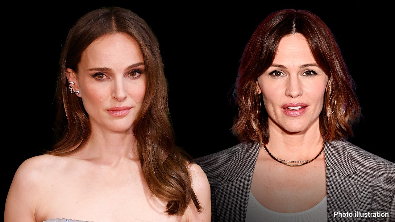 bob sutherland recommends Jennifer Garner Nip Slip