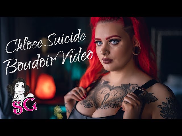 chloee suicide nude