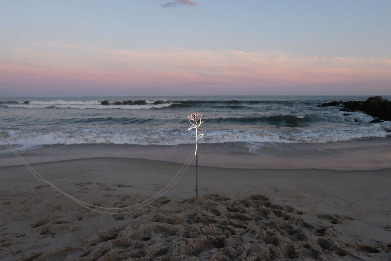 brandon twombly recommends Beach Breast Tumblr