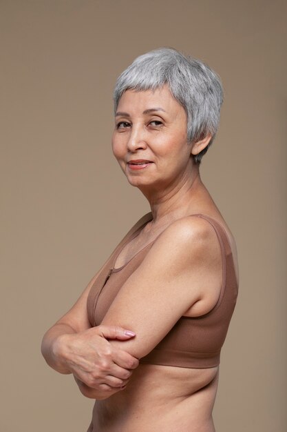 ariana bayer share beautiful nude older woman photos