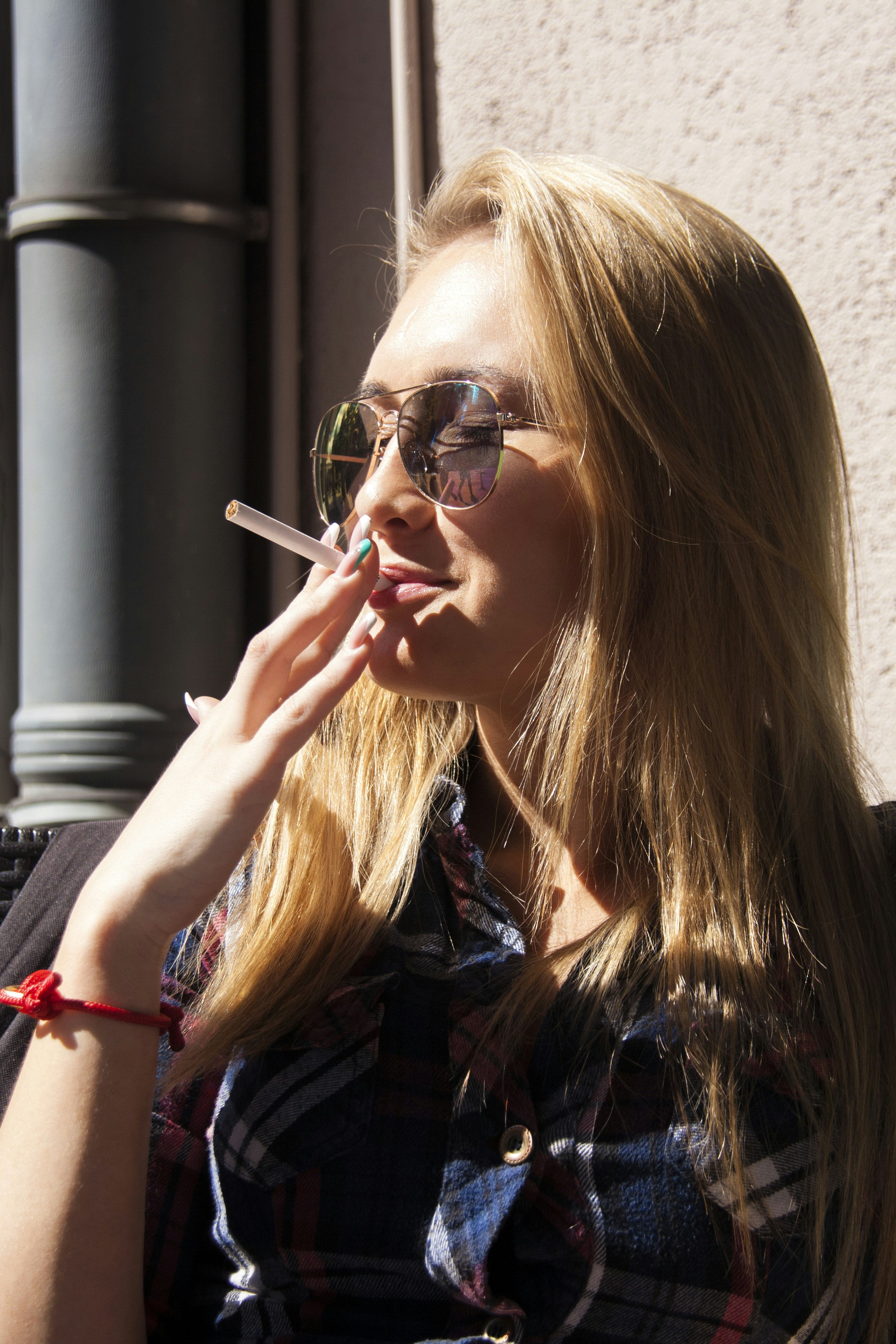 Best of Pretty girls smoking cigarettes