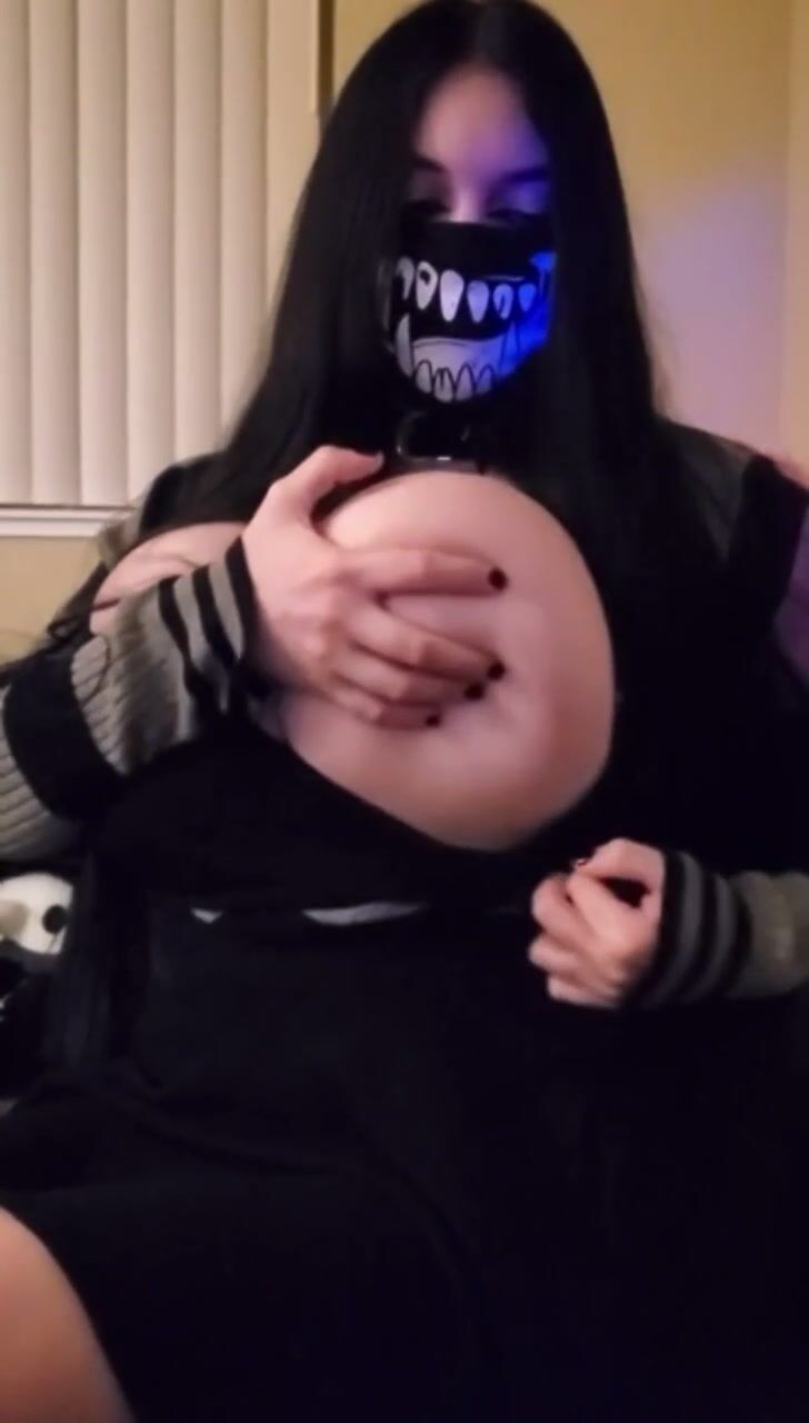 abbey wesley recommends Big Tiddy Goth Girl Porn