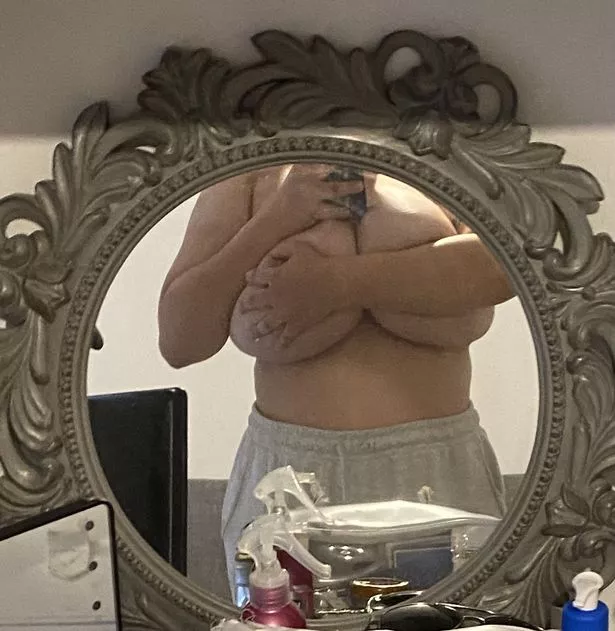 donny diaz recommends boobs in the mirror pic