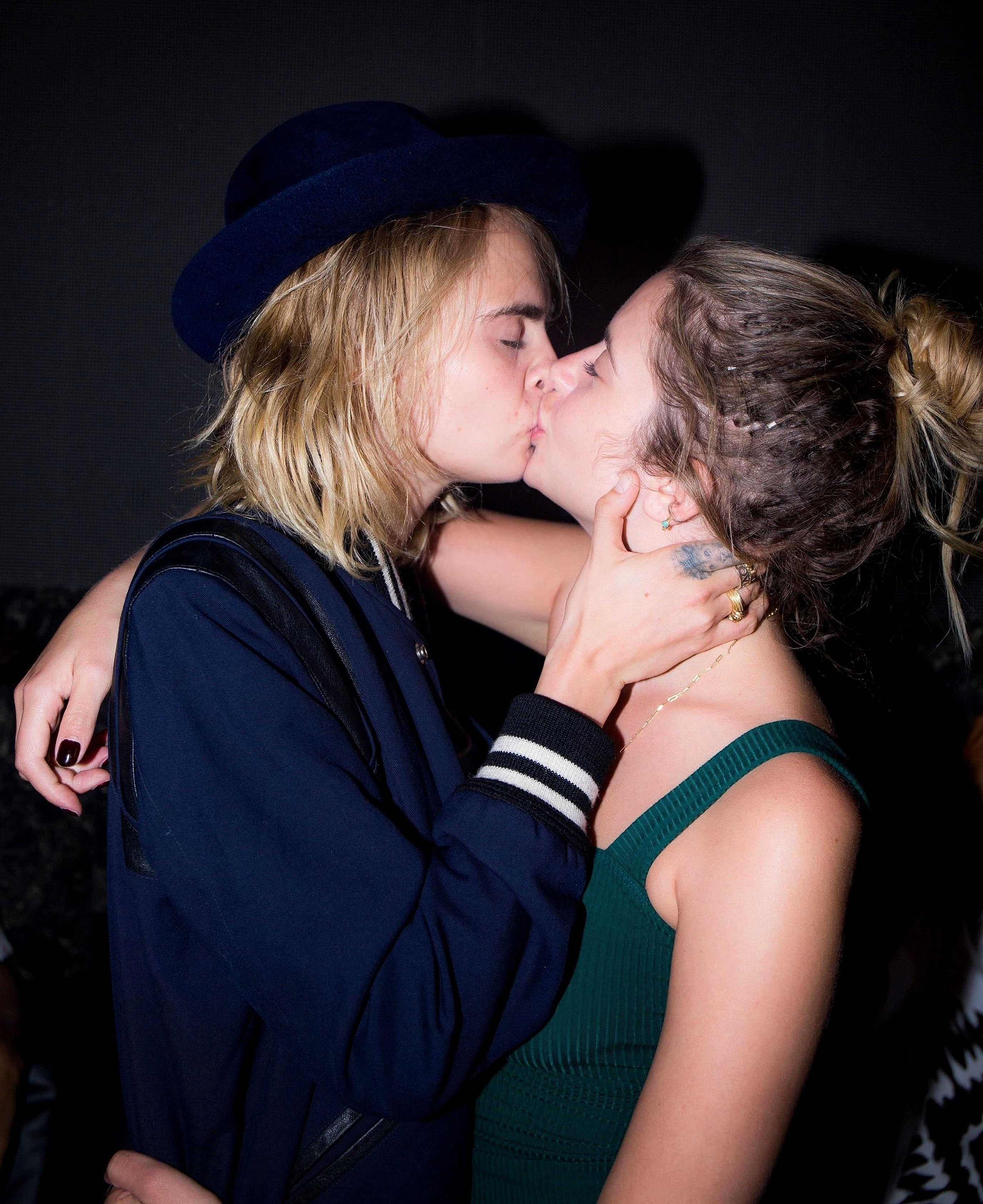 Cara Delevingne Leaked Pics to please