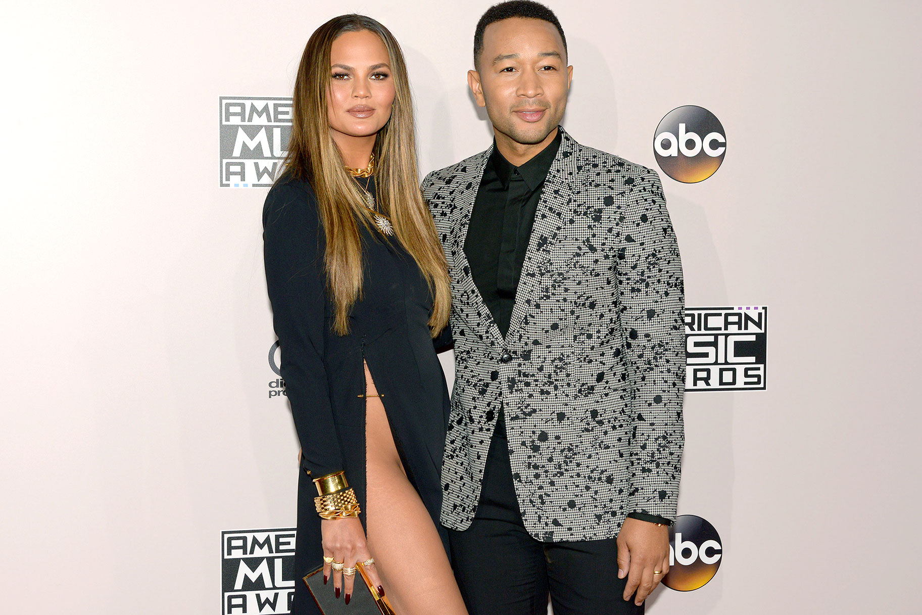 Chrissy Teigen Dress Mishap grattis sex