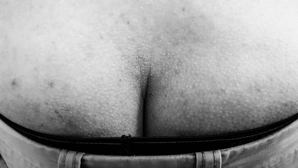 britni williams share crack of her ass photos