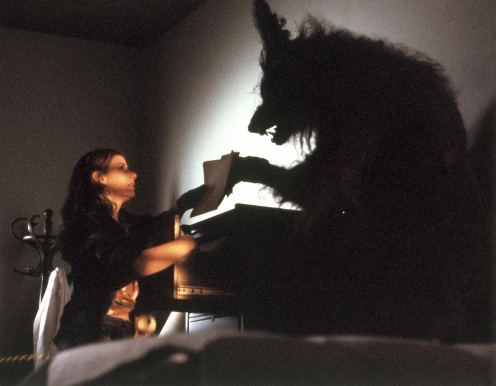 david b rush recommends Howling Sex Scene