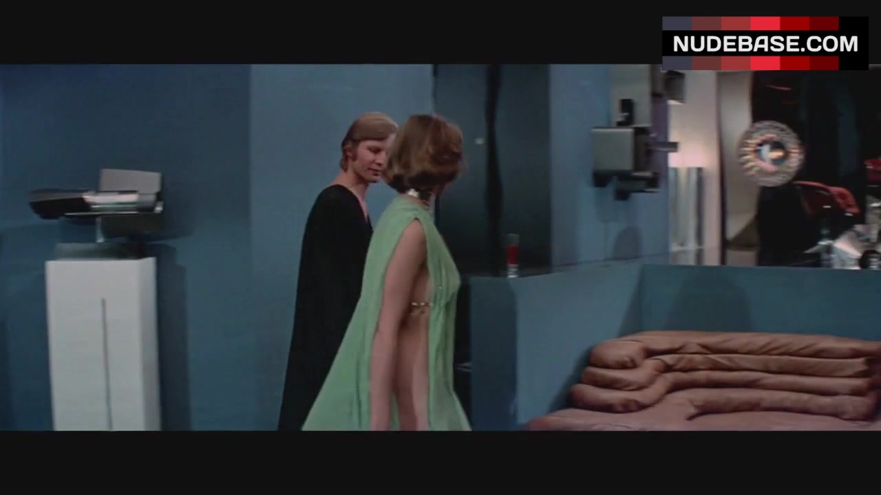 aaron vegamora recommends logans run nudes pic