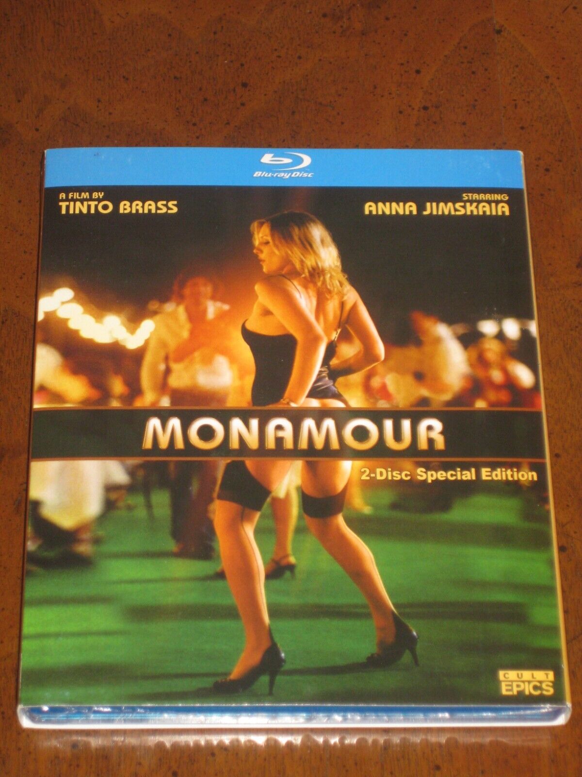 donald look recommends watch monamour online free pic
