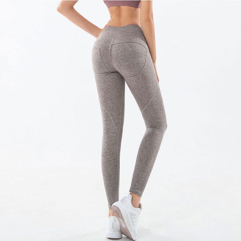 dean bibby recommends best yoga pants for cellulite pic