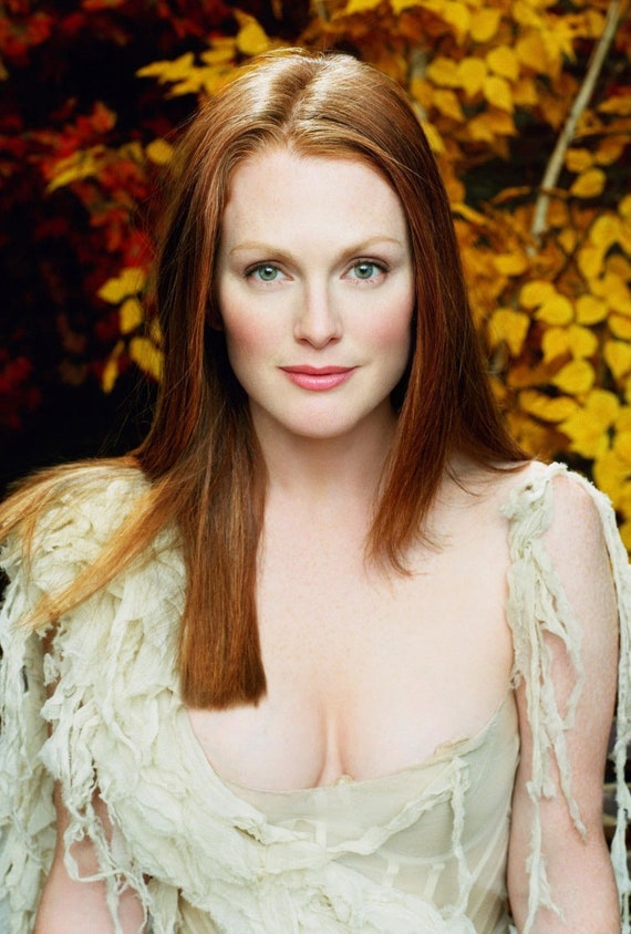 cortlan dewitt recommends julianne moore hot pics pic