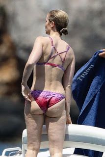 chris chalmers recommends emily blunt hot pictures pic