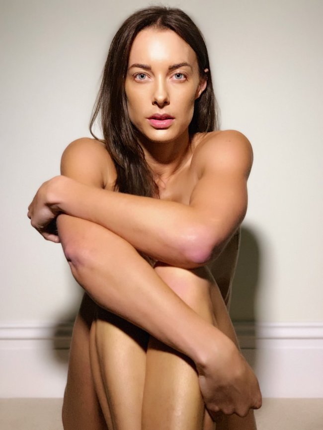 adele sinclair recommends Emily Hartridge Naked