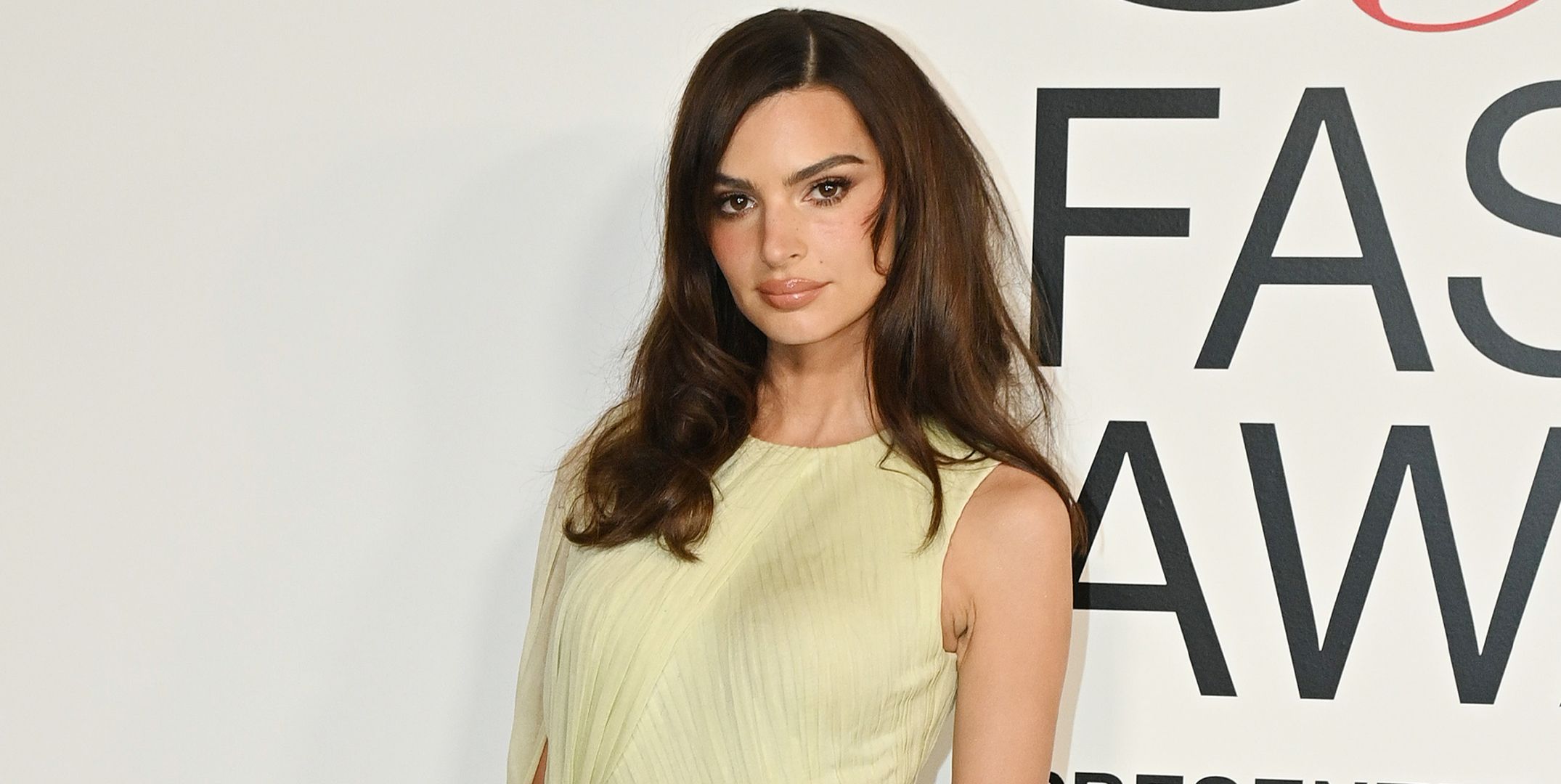 chance franks recommends Emily Ratajkowski Topless Pictures