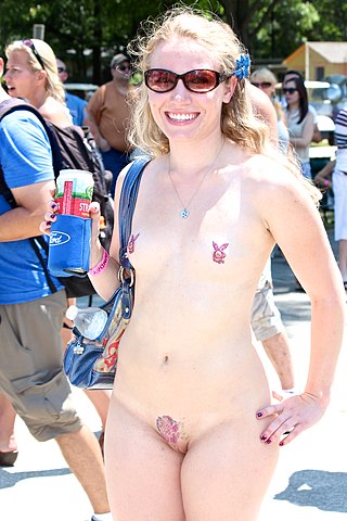 deb cornick share topless in public pics photos