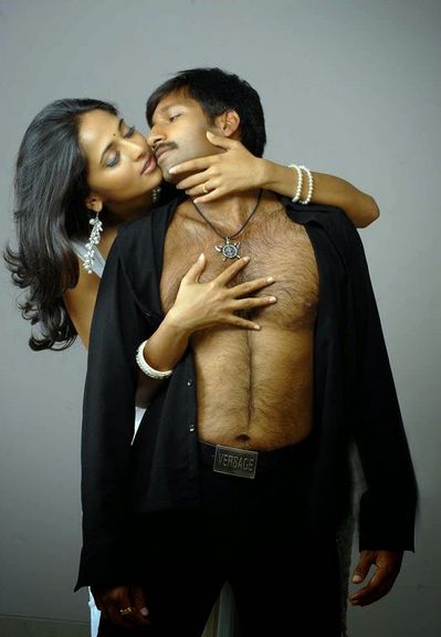 aarti mourya recommends anushka shetty hot kiss pic