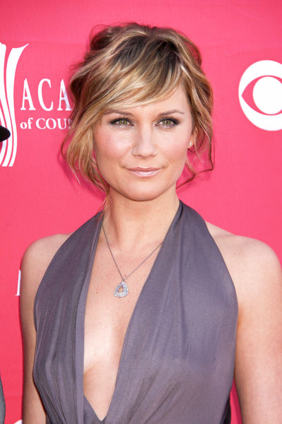 Best of Jennifer nettles nipple