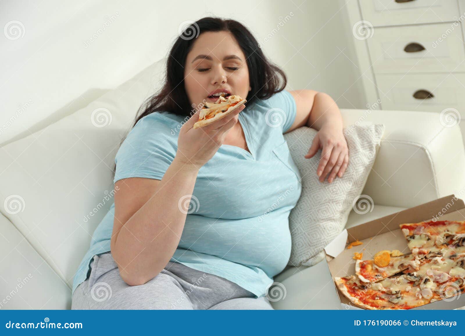 fat lady eating pizza