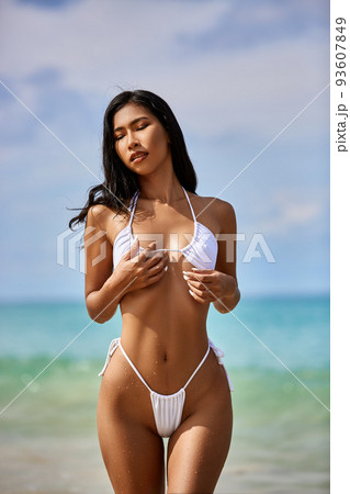 Asian Babes In Bikinis fantasies pictures