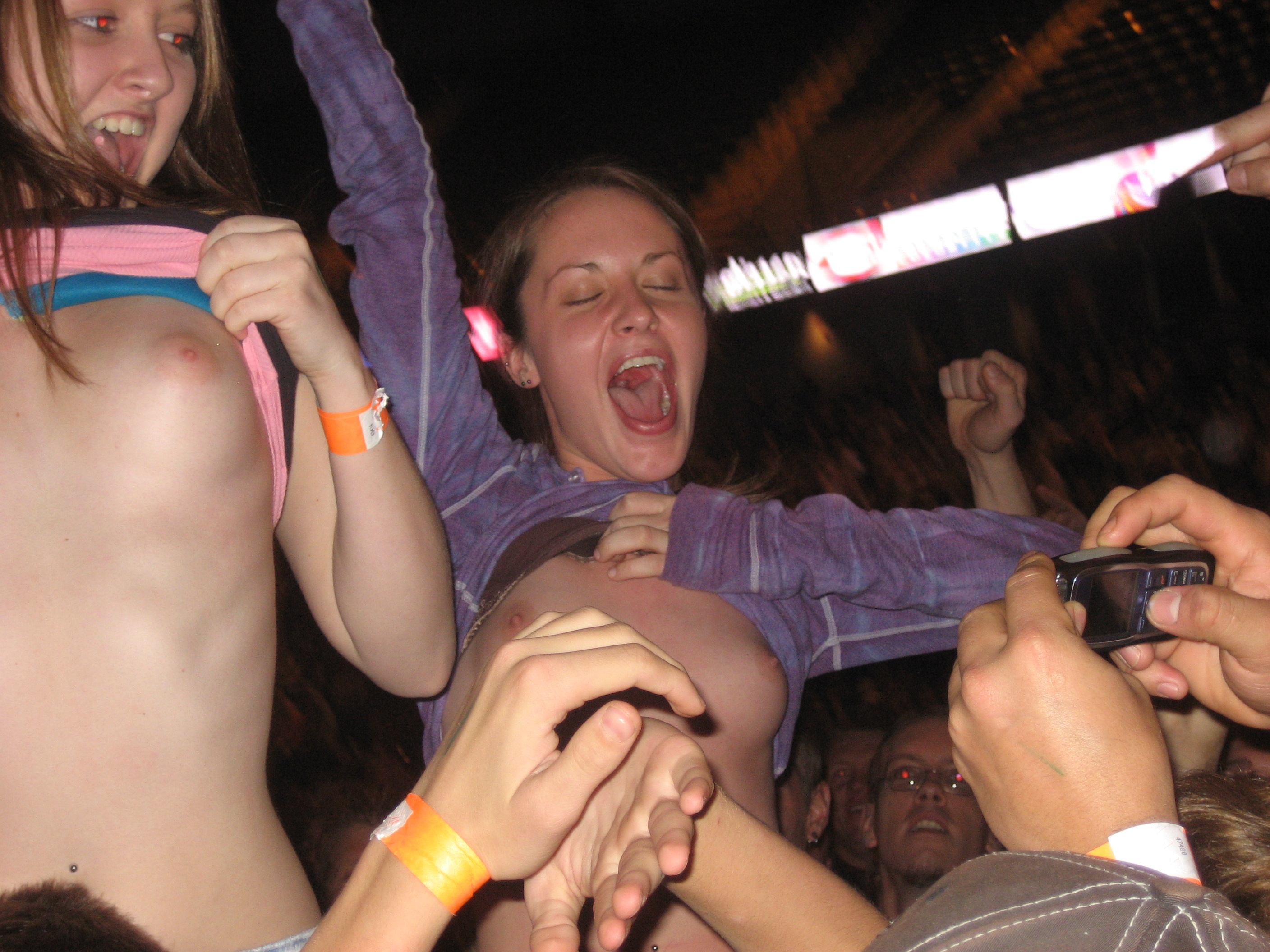 Best of Flashing at a concert