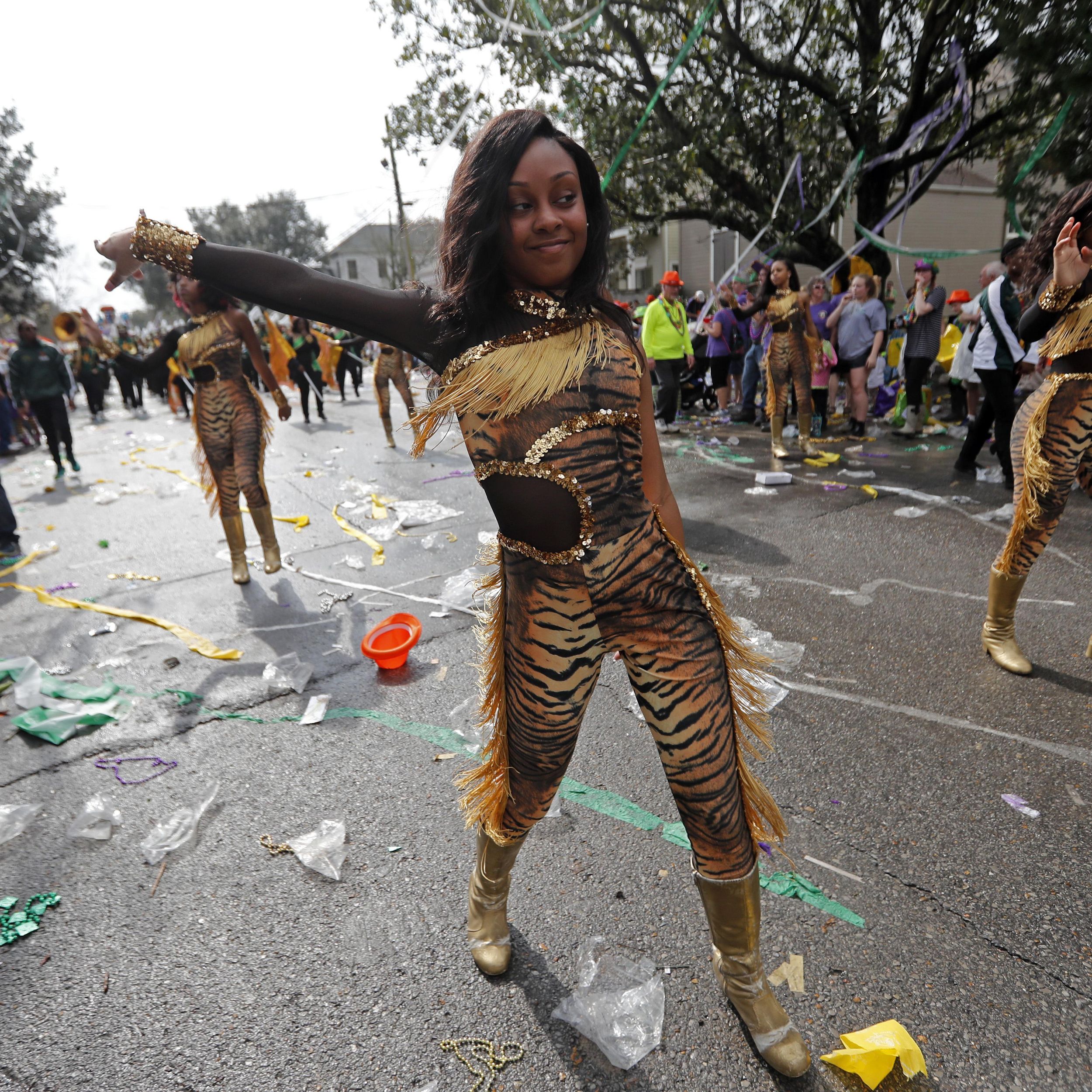 Flashing At Mardi Gras wife caught