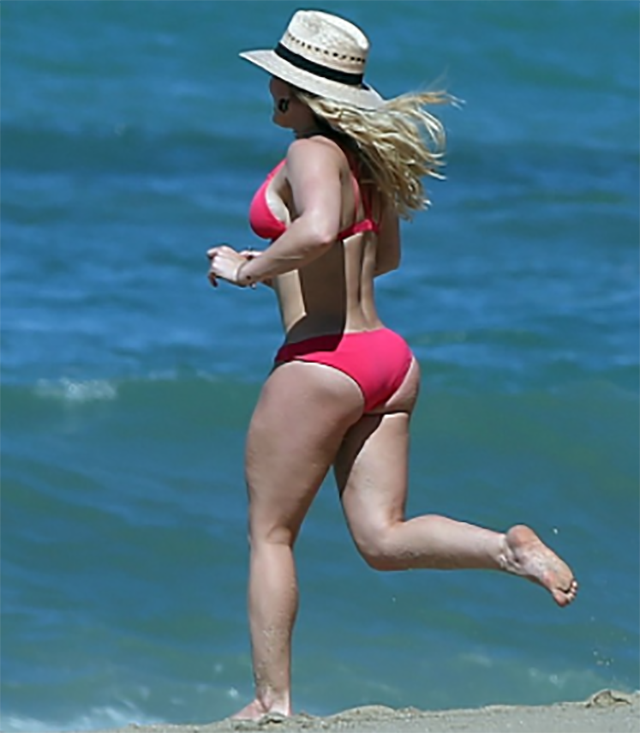 adam plummer recommends hilary duff ass pic