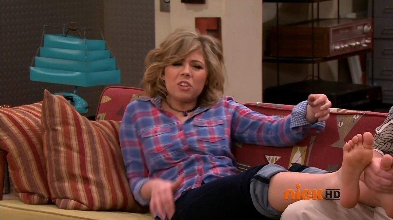 bradley call recommends jennette mccurdy foot massage pic